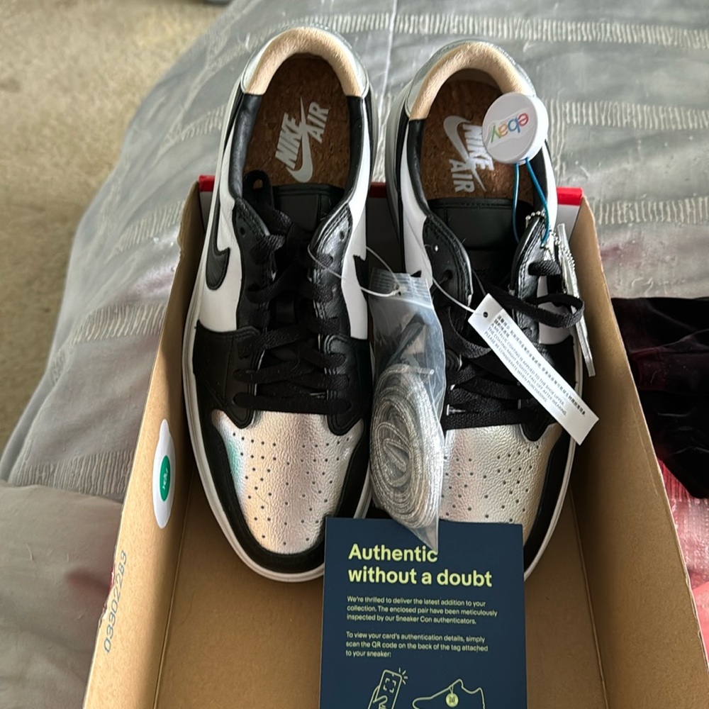 Women’s Air Jordan one elevate low SE metallic size 11